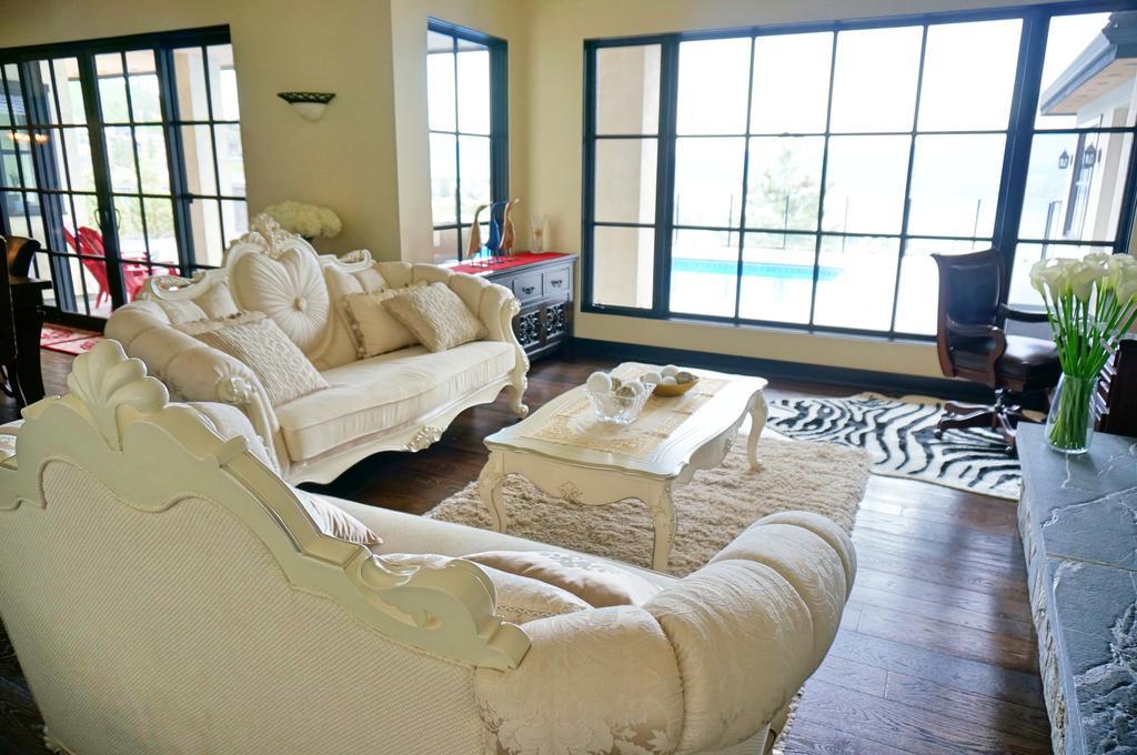 Mission Hill Lake View Villa كيلونا الغربية المظهر الخارجي الصورة